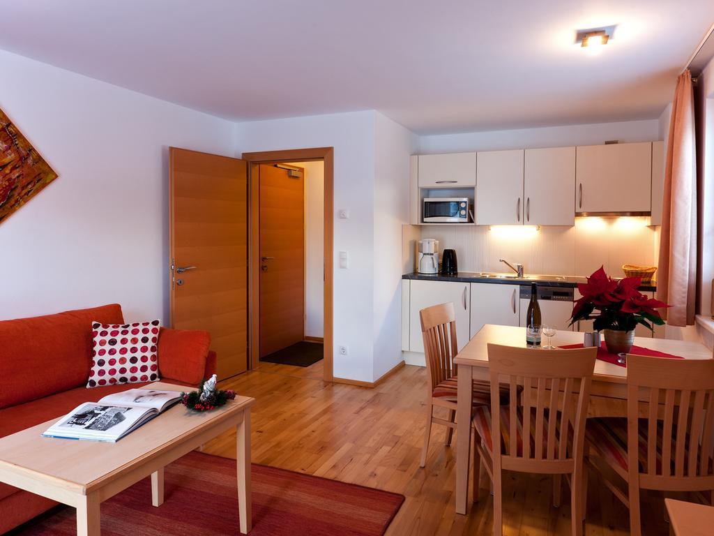 Haus Sebastian Apartment Lech am Arlberg Room photo