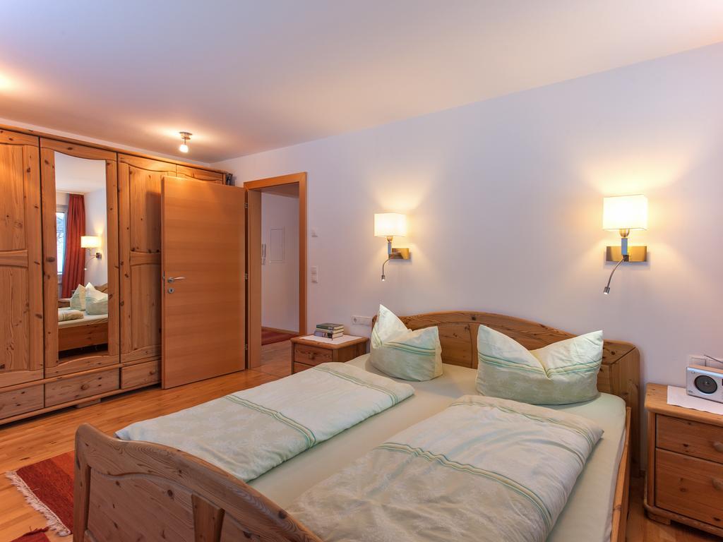 Haus Sebastian Apartment Lech am Arlberg Room photo
