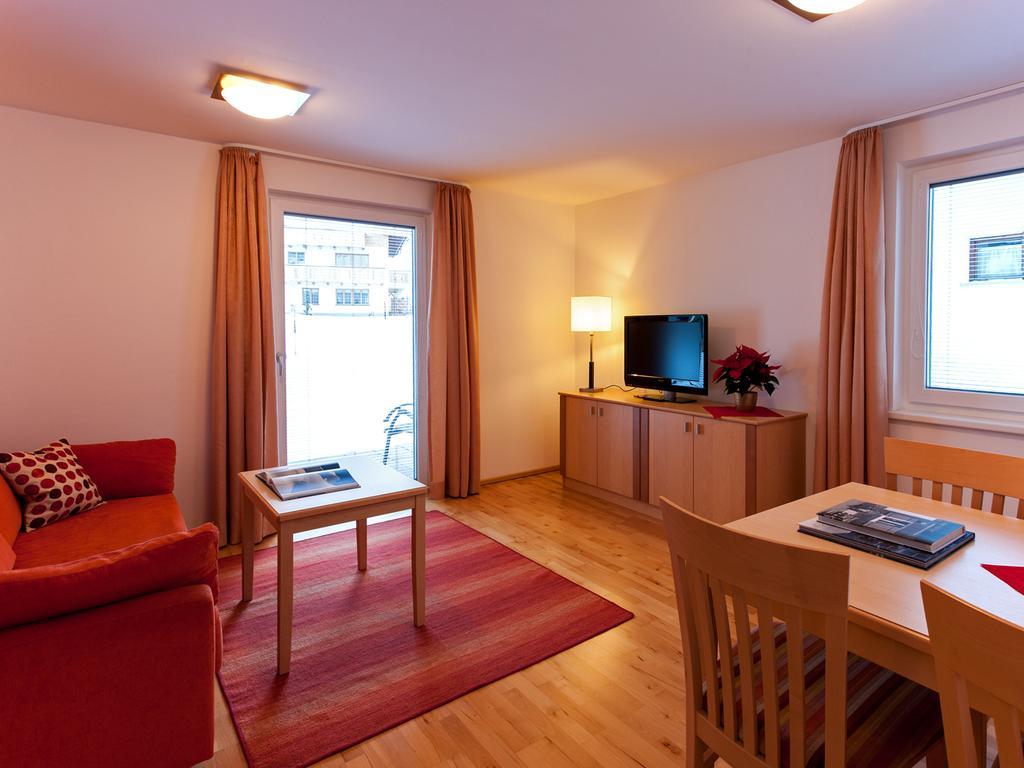 Haus Sebastian Apartment Lech am Arlberg Room photo